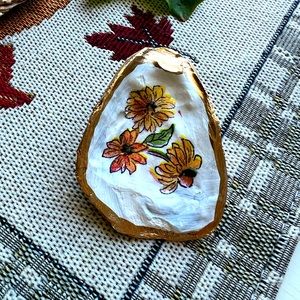 Sunflower Oyster Shell